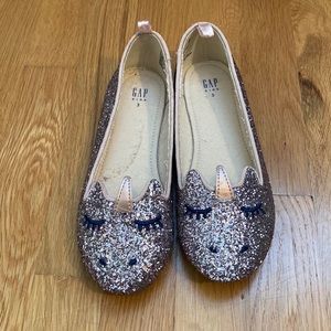 Gap Kids size 3 unicorn glittery shoes